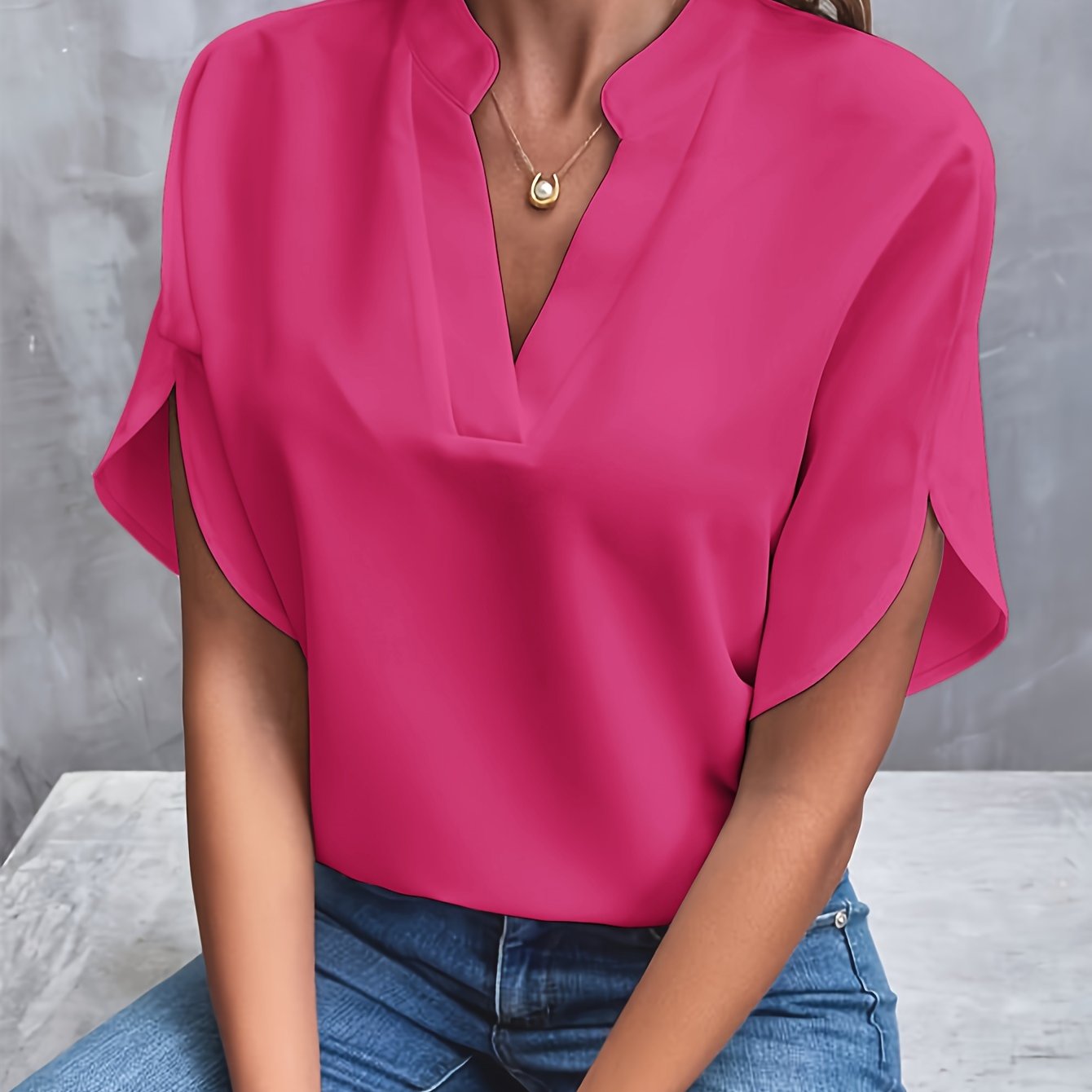 Amara - Relaxed V-Neck Blouse
